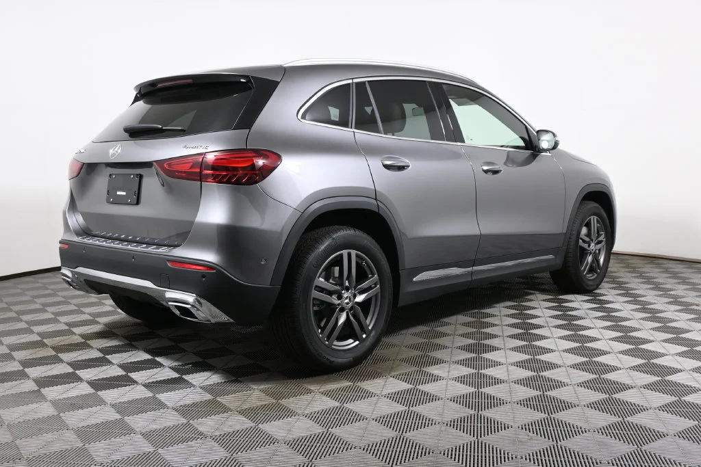 Used 2026 Gray Mercedes-Benz GLA 250 image 7