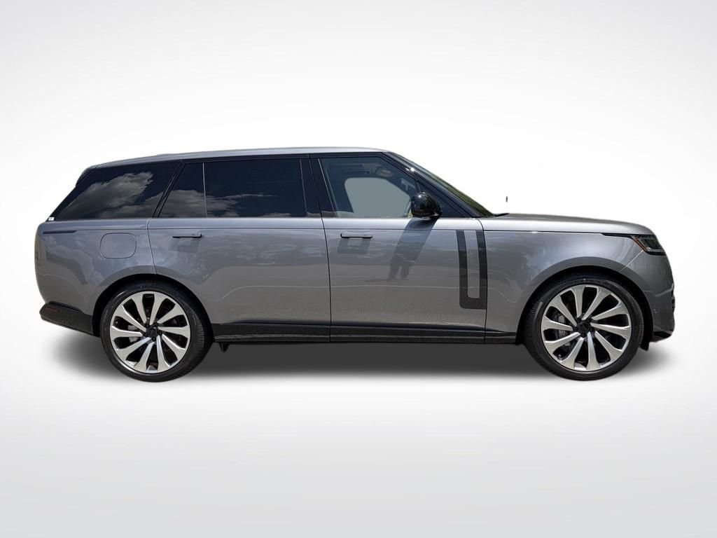 New 2026 Gray Land Rover SE image 5