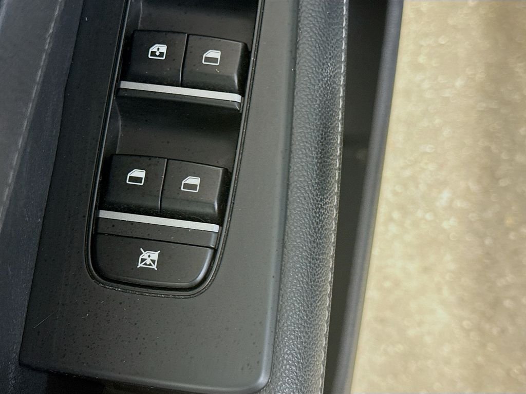Used 2023 Aurora Black Kia GT-Line image 20