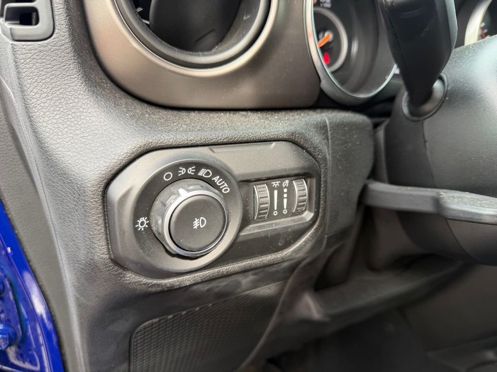 Used 2020 Blue Jeep Unlimited Sport S image 20