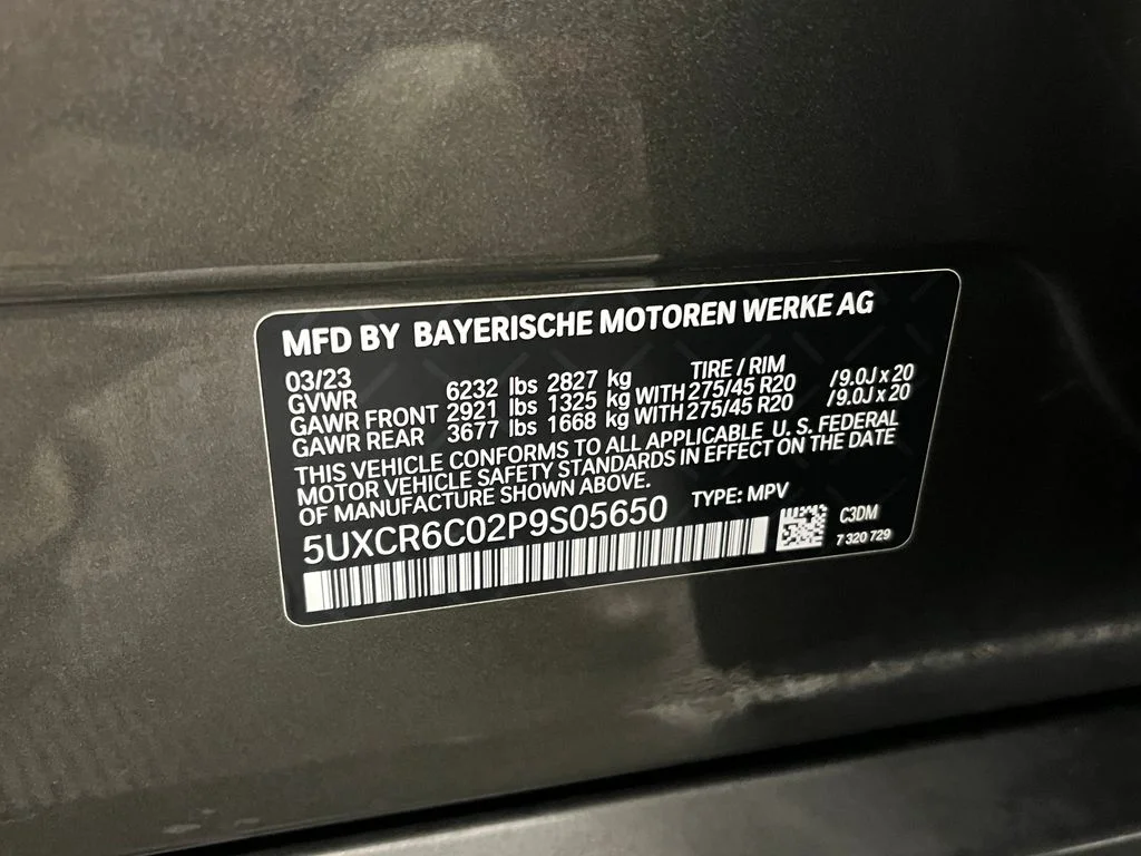 Certified Used 2023 Manhattan Green Metallic BMW xDrive40i image 29
