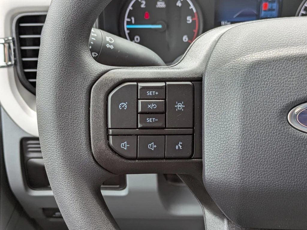 New 2026 Oxford White Ford XL image 26