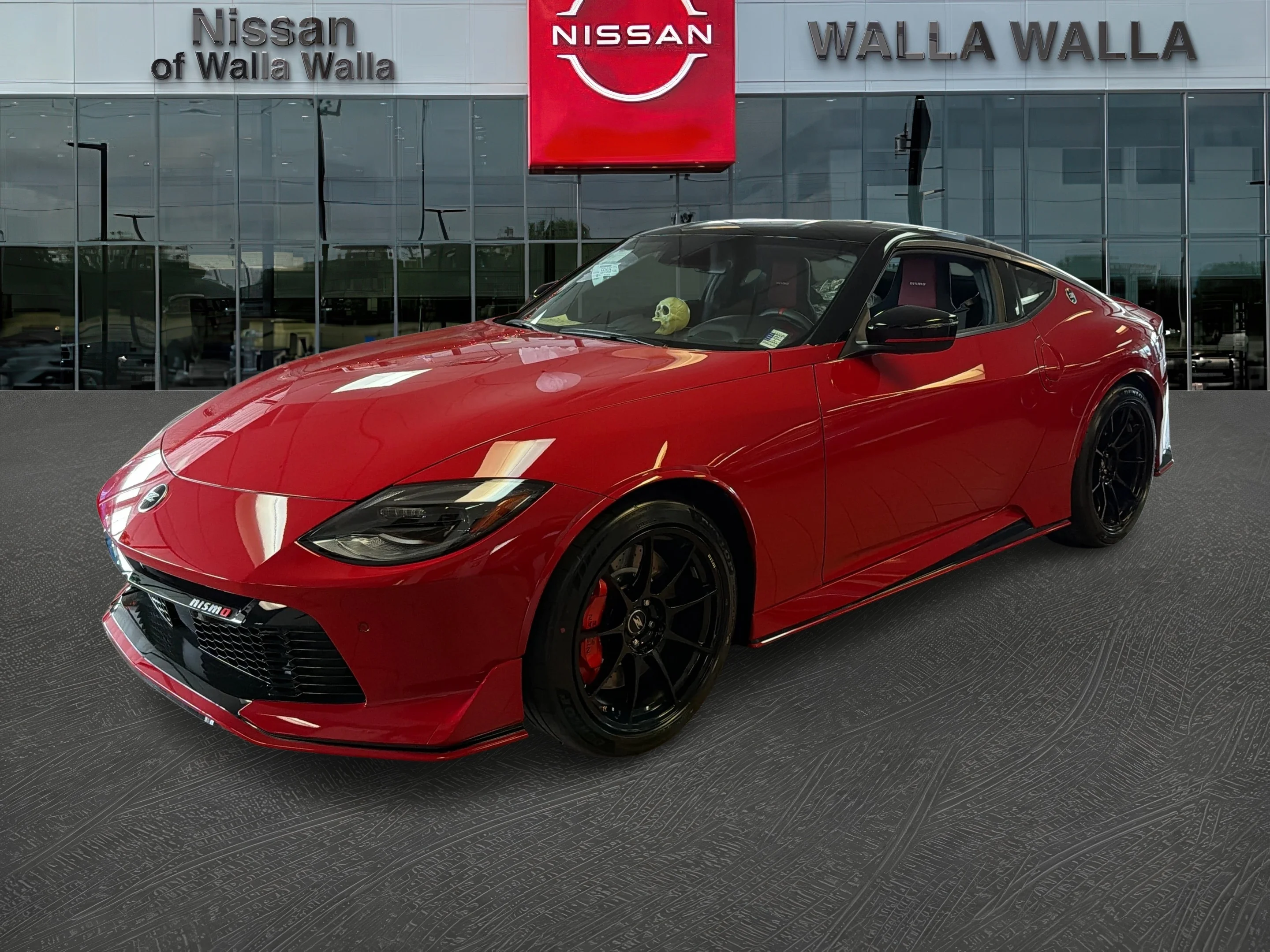 New 2027 Solid Red/Super Black Nissan NISMO image 3