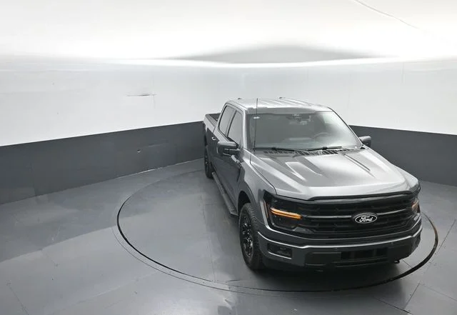 New 2026 Carbonized Gray Metallic Ford XLT image 24