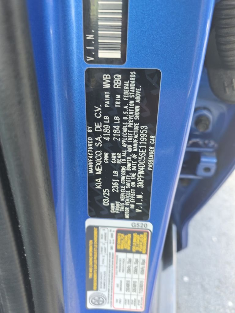 2025 Kia K4 GT-Line Turbo - Photo 30