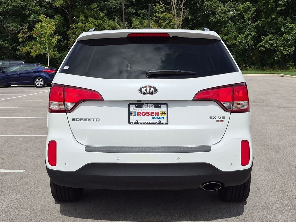 Used 2014 White Kia EX image 6