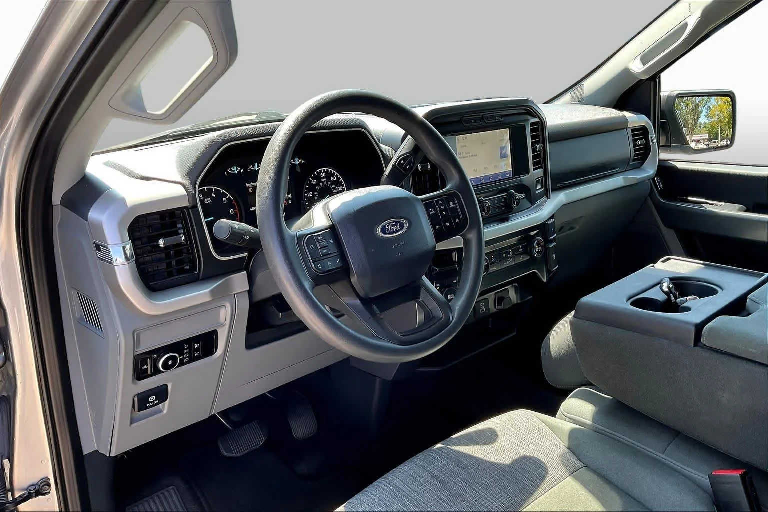 Used 2023 Iconic Silver Metallic Ford XLT image 33