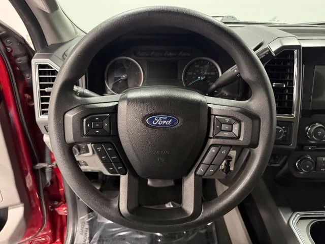 Used 2017 Red Ford XLT image 18