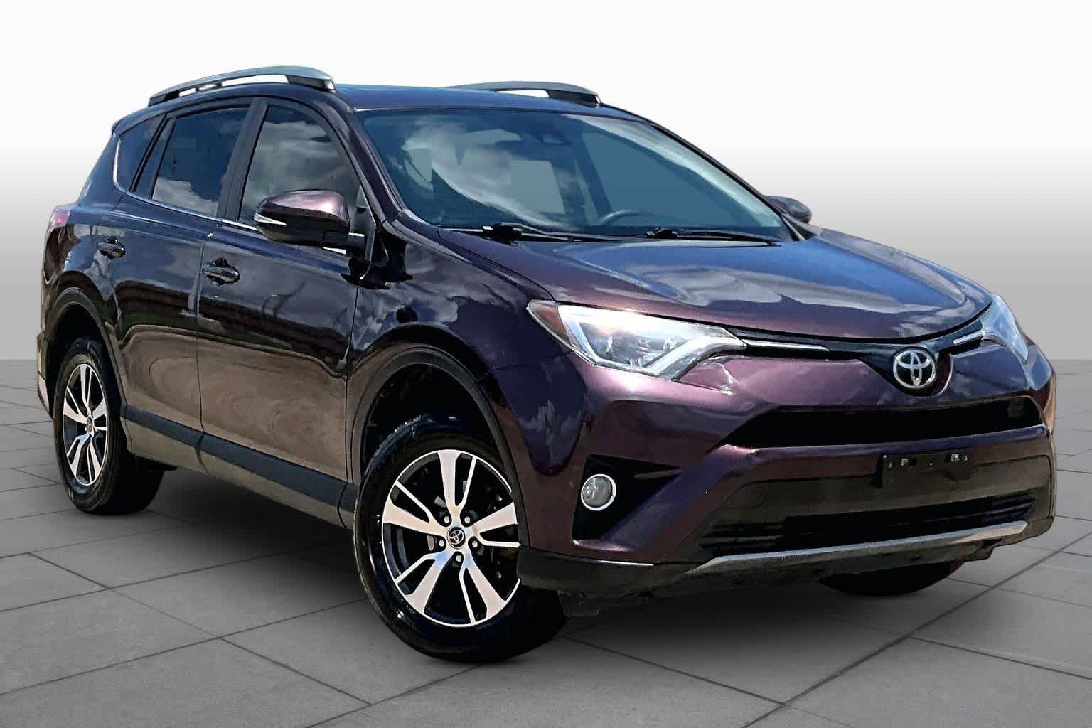Used 2017 Black Currant Metallic Toyota XLE image 3