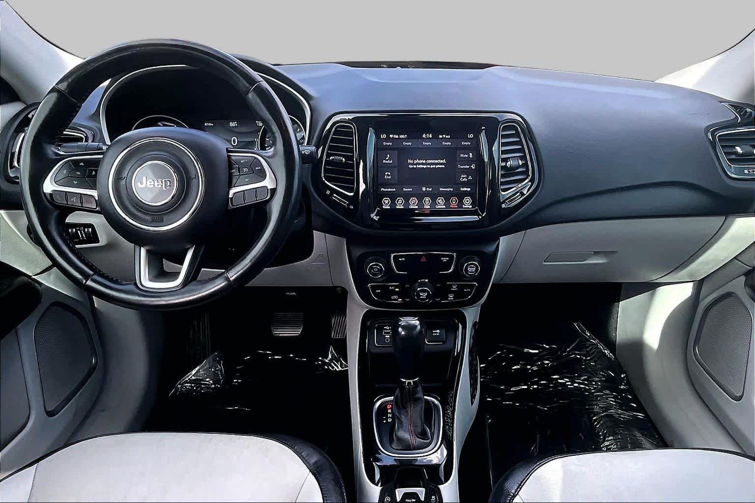 Used 2019 Diamond Black Crystal Pearlcoat Jeep Limited image 14