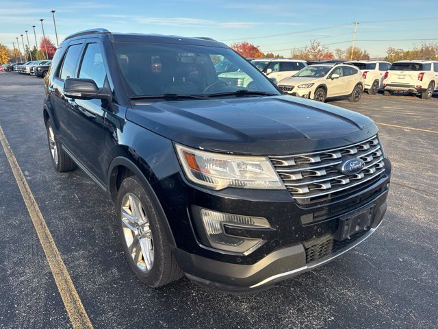 Used 2016 Black Ford Limited image 1