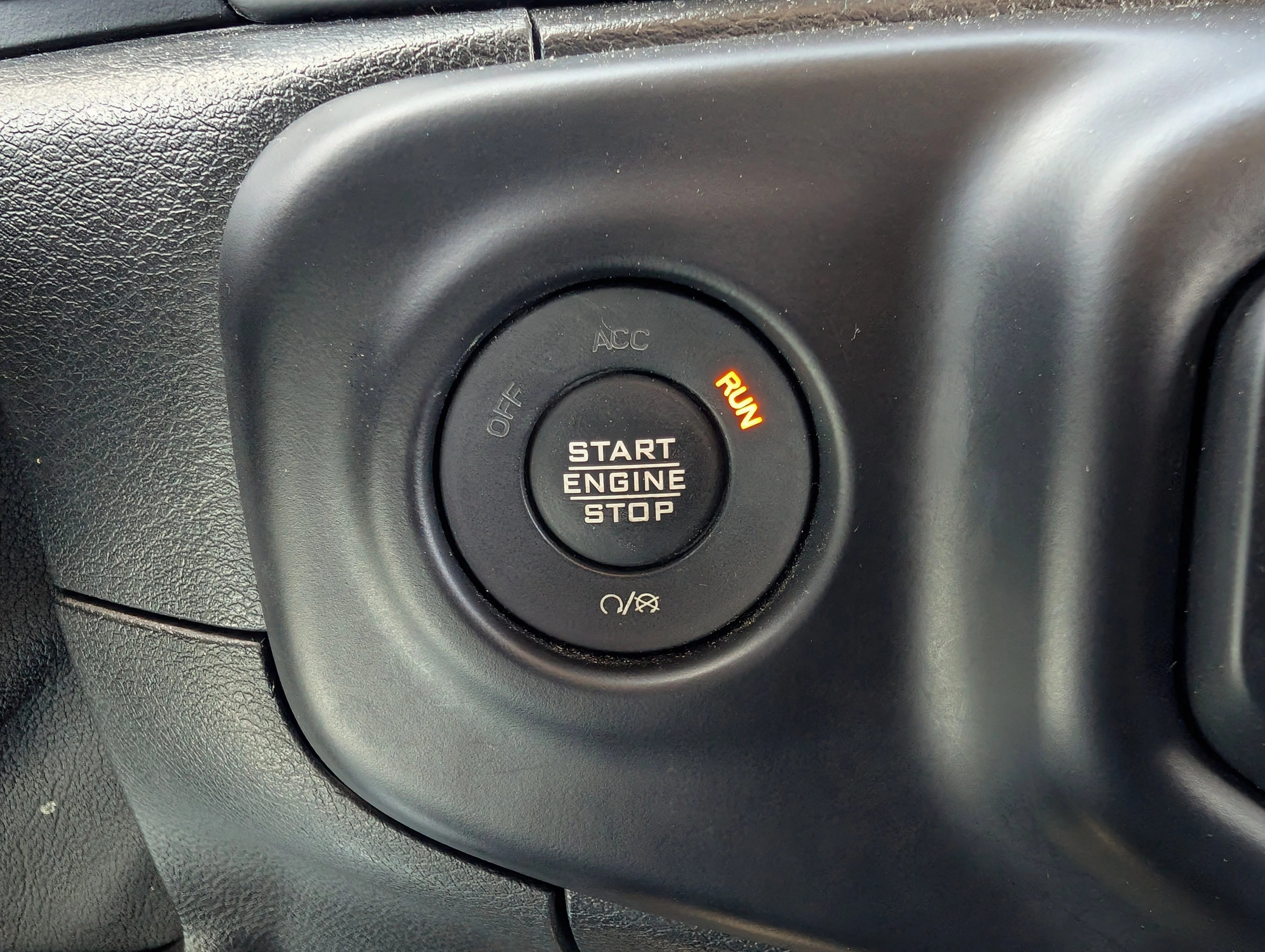 Used 2021 Black Clearcoat Jeep Unlimited Sahara image 33