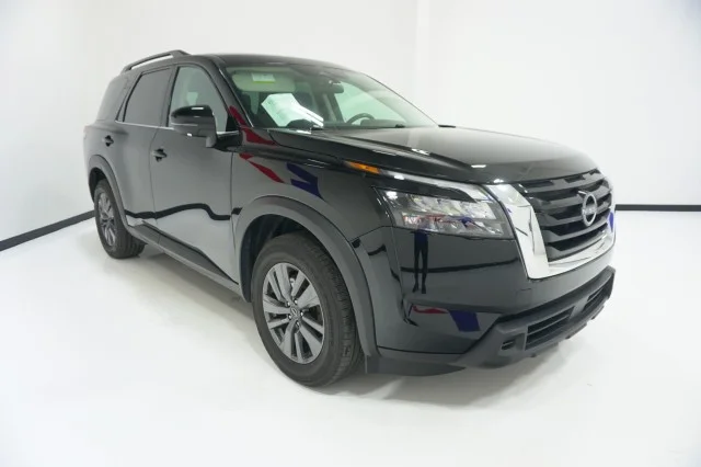Used 2024 BLACK Nissan SV image 3