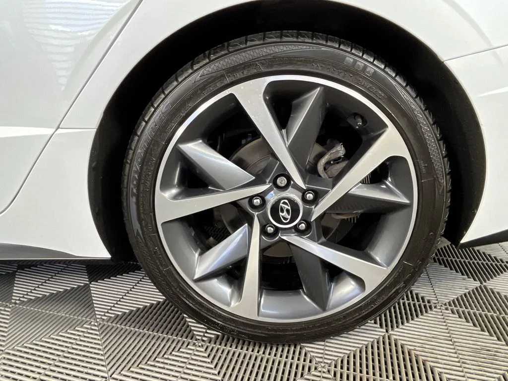 Used 2021 Gray Hyundai SEL Plus image 14