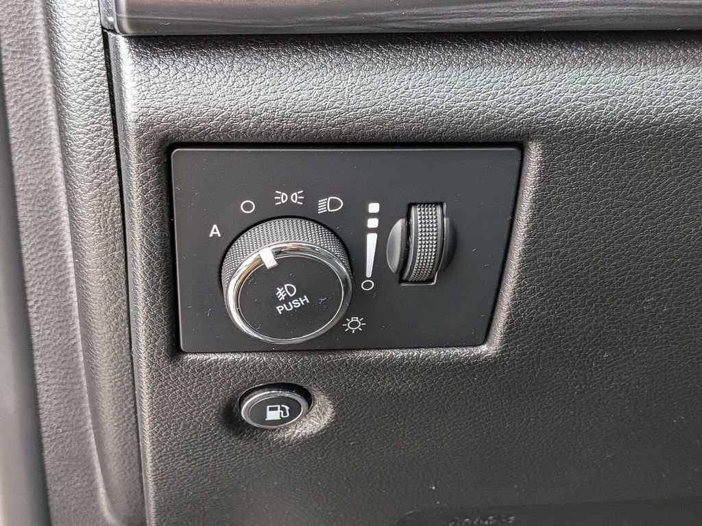 Used 2022 Black Jeep Laredo X image 15