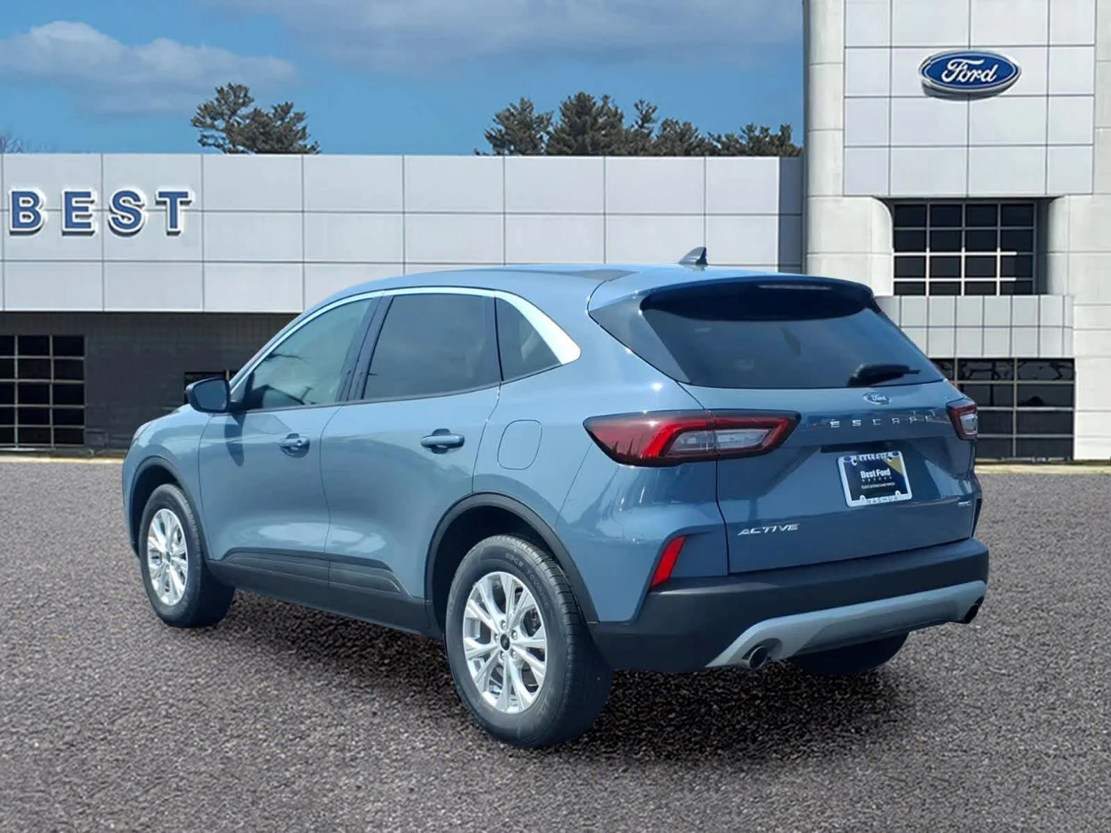 Used 2024 Vapor Blue Ford Active image 4