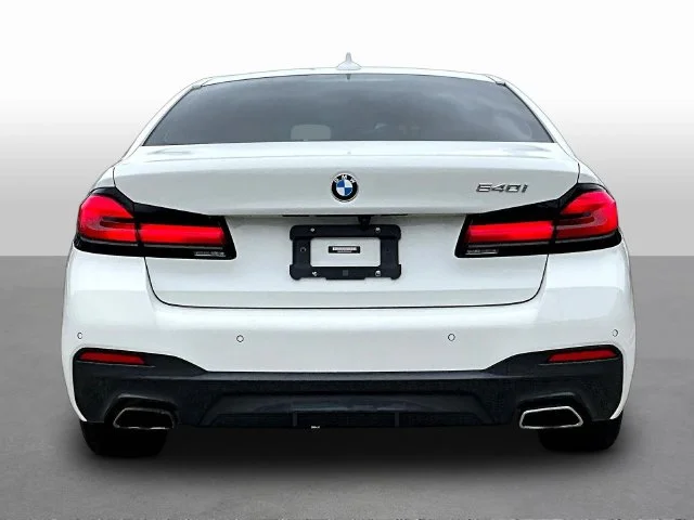 Used 2023 White BMW 540i image 6