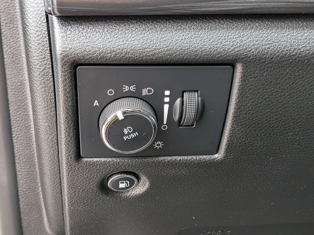 Used 2022 Black Jeep Laredo X image 15