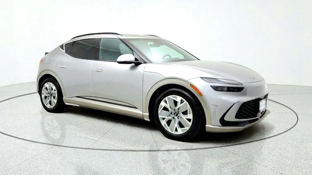 Used 2025 Savile Silver Genesis Standard RWD image 3