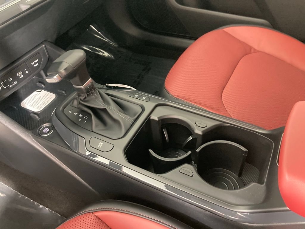 2025 Kia K4 GT-Line Turbo - Photo 9