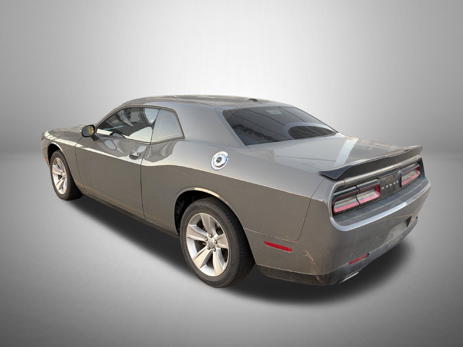 Used 2023 Gray Dodge SXT image 3