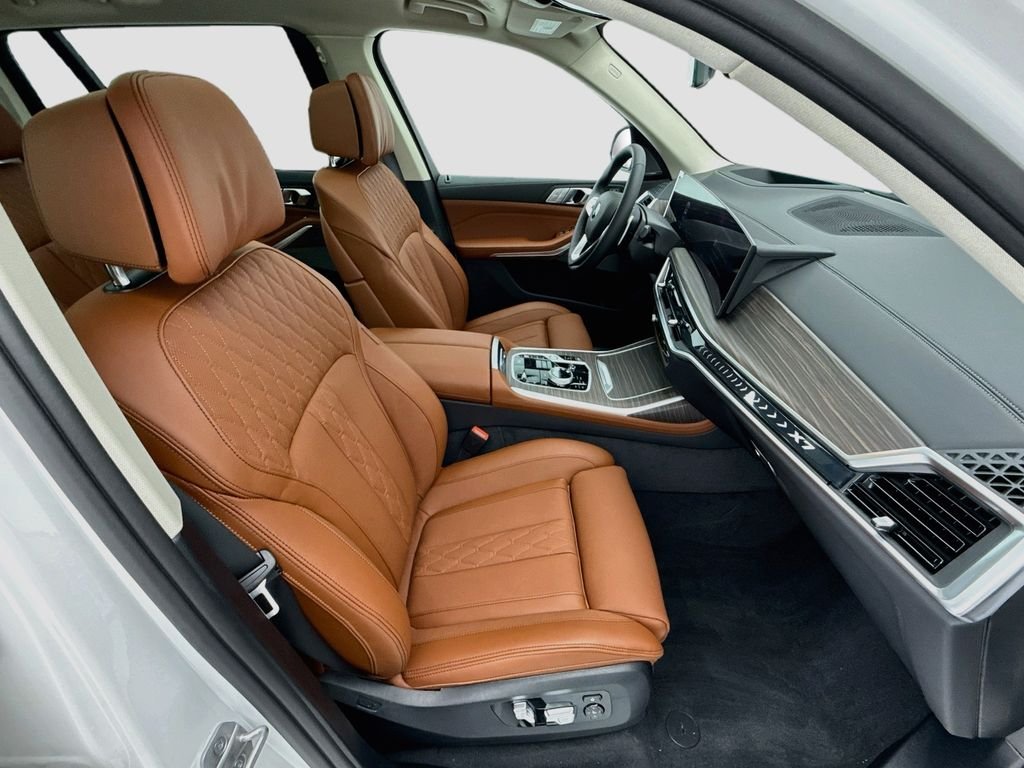 New 2027 White Metallic BMW xDrive40i image 19