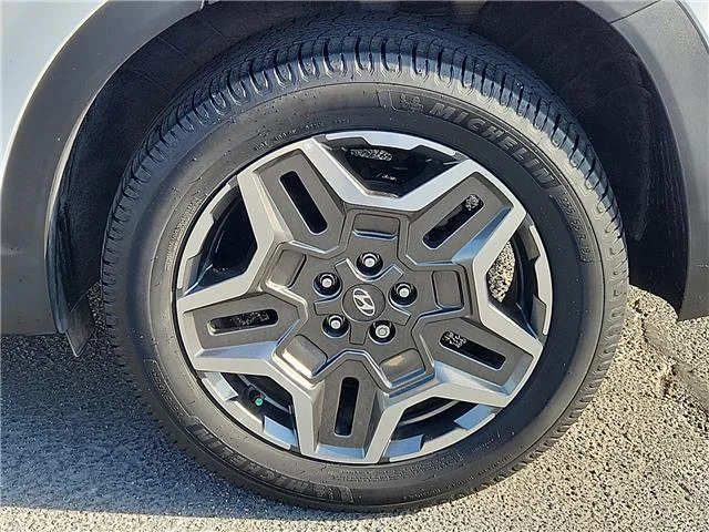 Used 2023 White Hyundai Limited (DCT) Front-Wheel Drive image 7