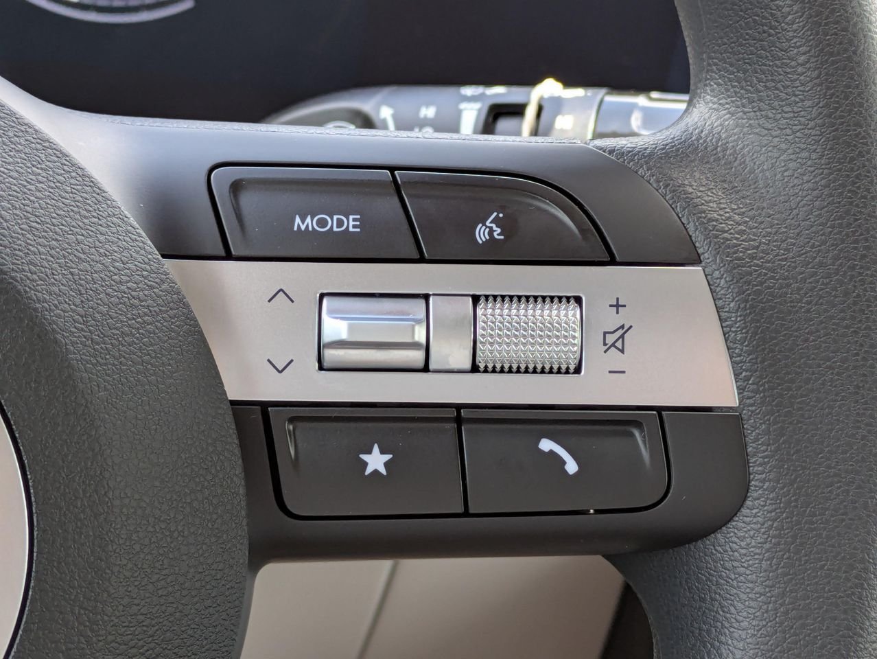 New 2026 Hampton Gray Hyundai SEL Plus FWD image 22