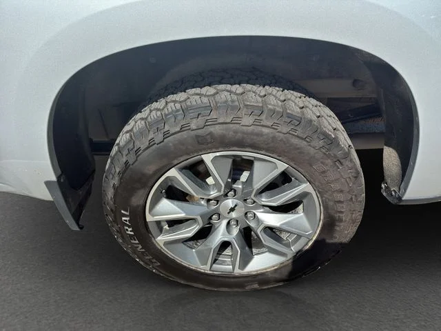 Used 2021  Chevrolet RST image 11