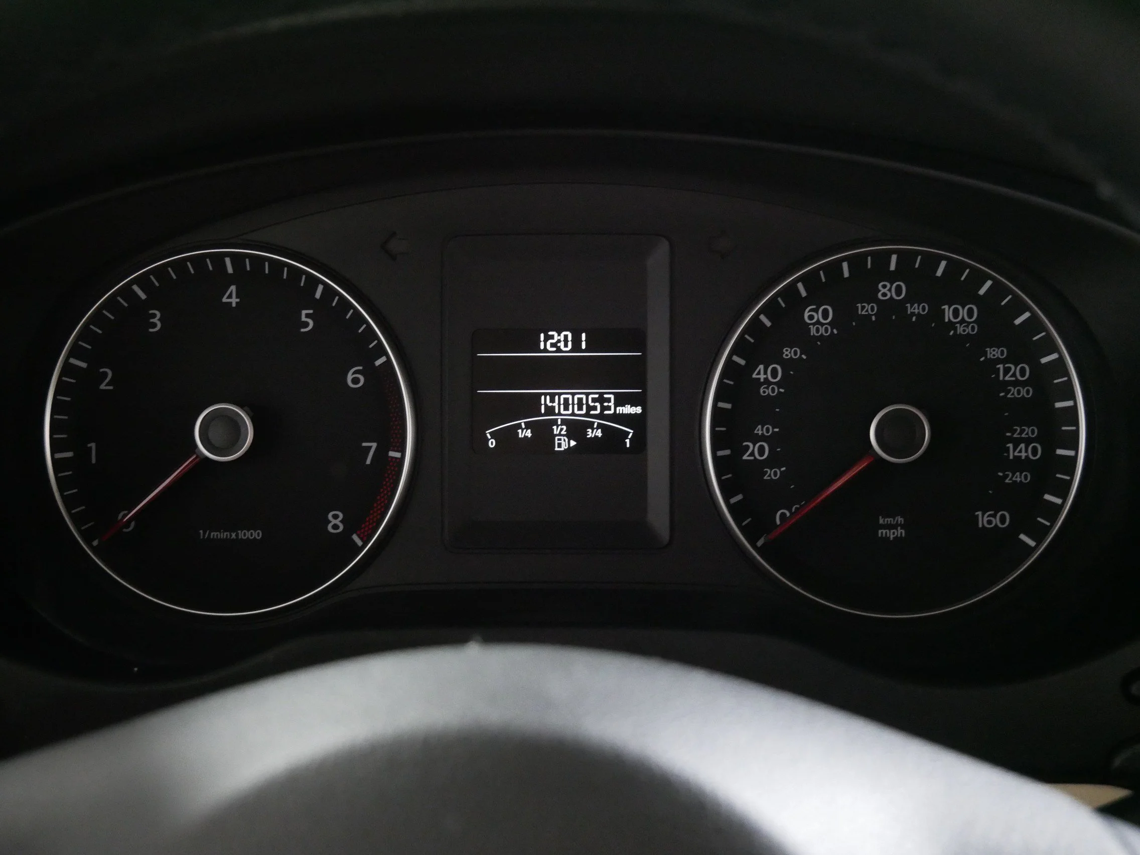 Used 2014 Candy White Volkswagen SE w/Connectivity/Sunroof image 21