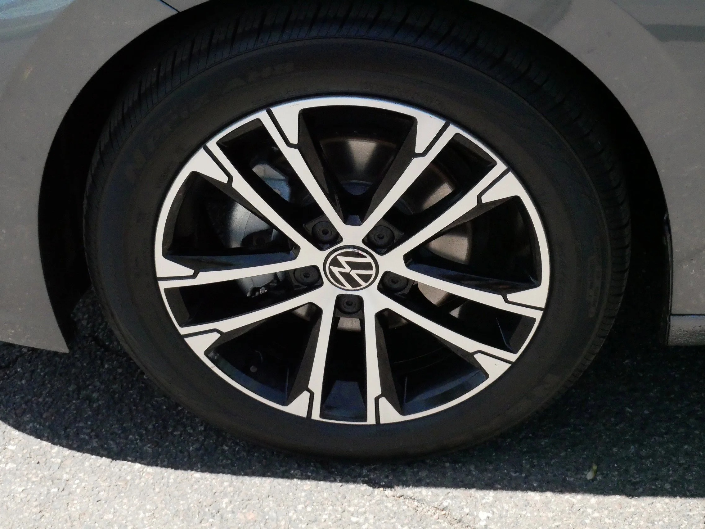 Certified Used 2023 Platinum Gray Metallic Volkswagen Sport image 15