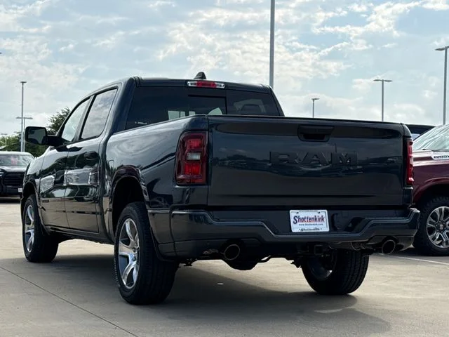 2026 RAM 1500 Express - Photo 7