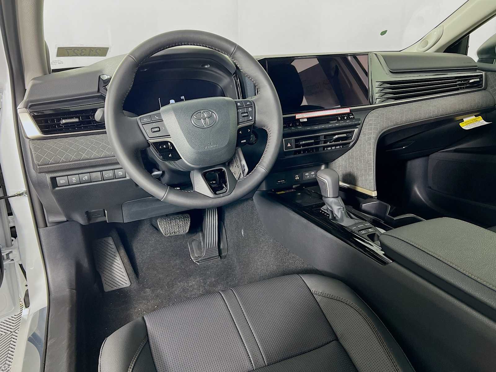 New 2026 Wind Chill Pearl Toyota XLE image 7