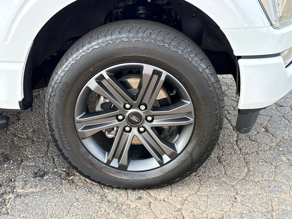 Used 2023 White Ford XLT image 12