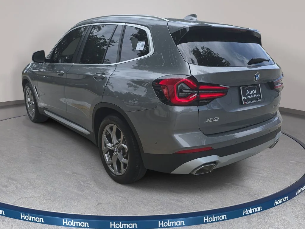 Used 2023 Gray BMW sDrive30i image 10