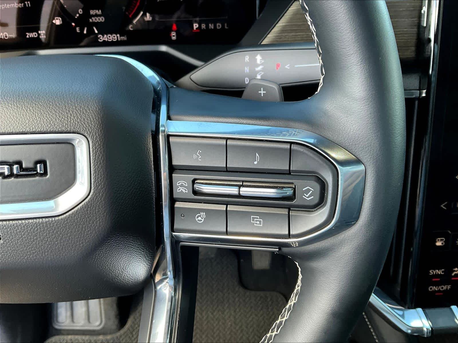 2024 GMC Acadia Denali - Photo 14