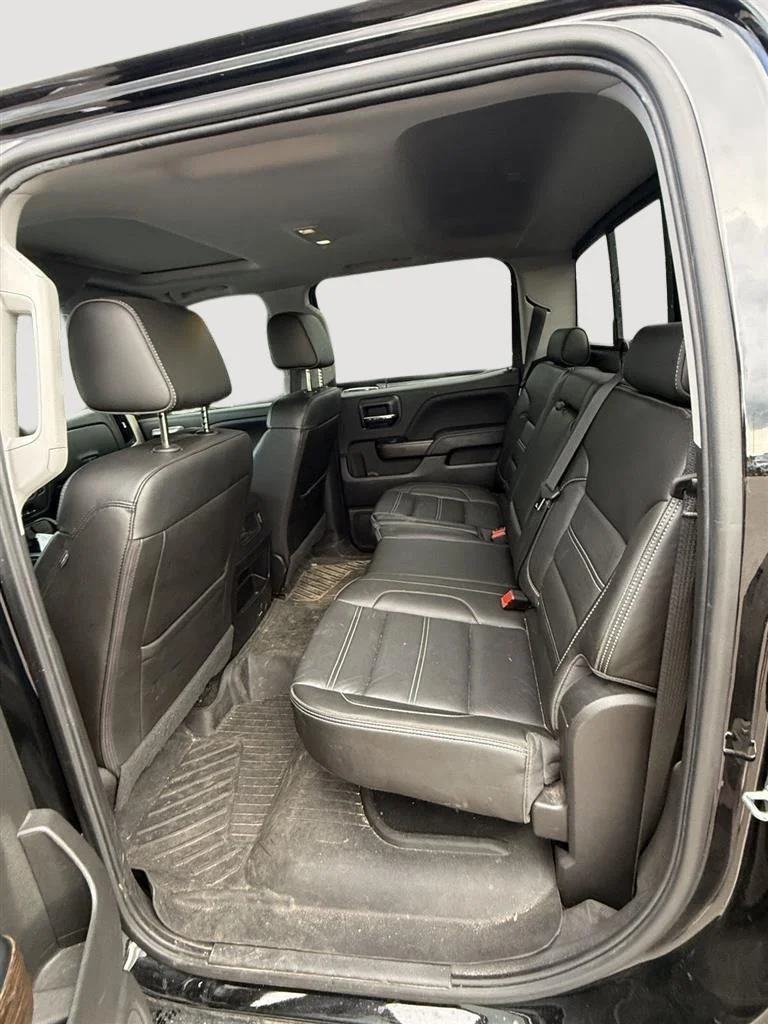 Used 2018 ONYX BLACK GMC Denali image 2