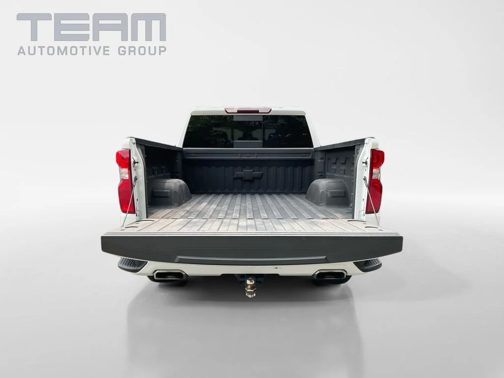 Used 2023 White Chevrolet RST image 13