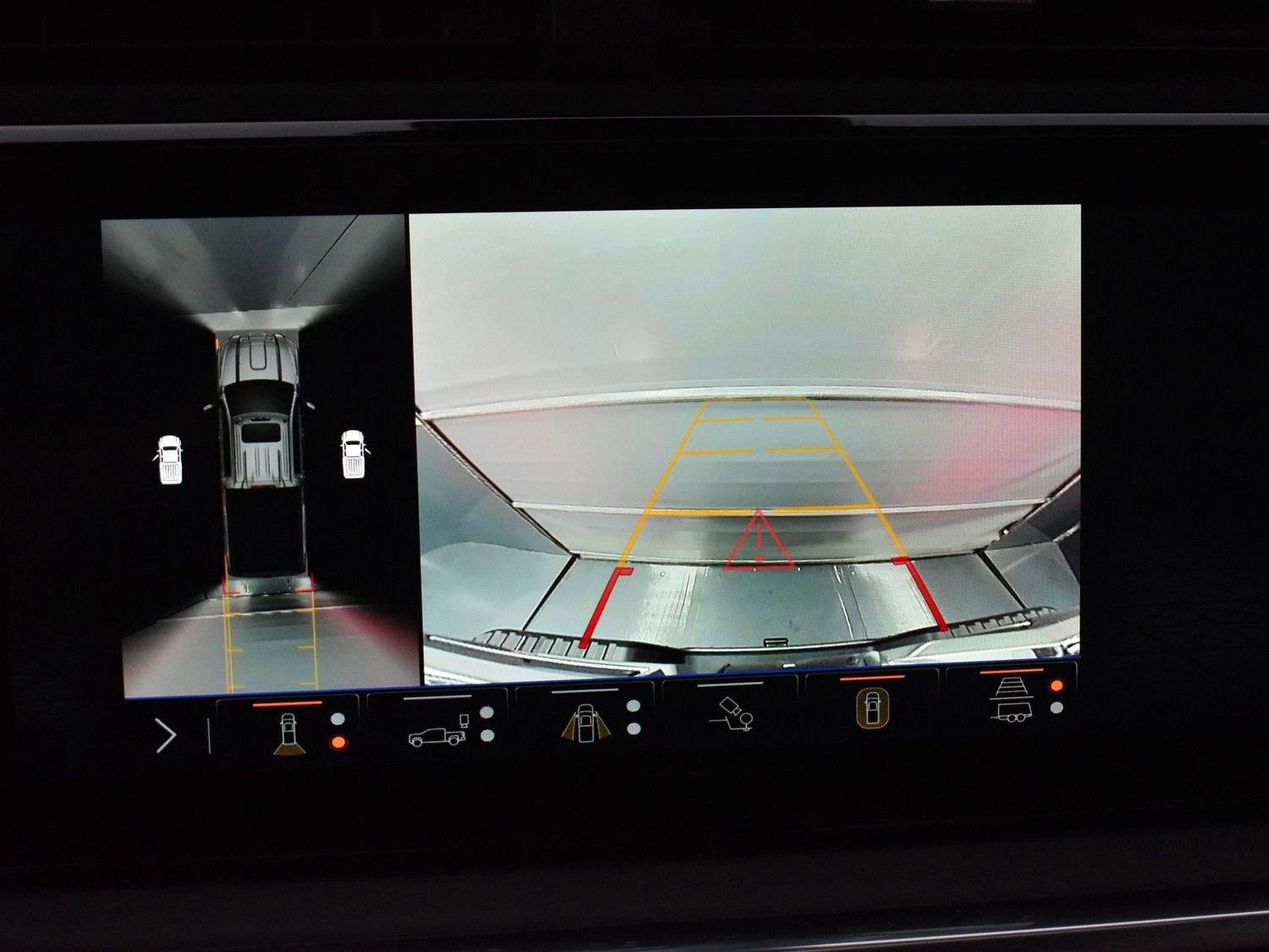 Used 2025 Sterling Metallic GMC Denali Ultimate image 22