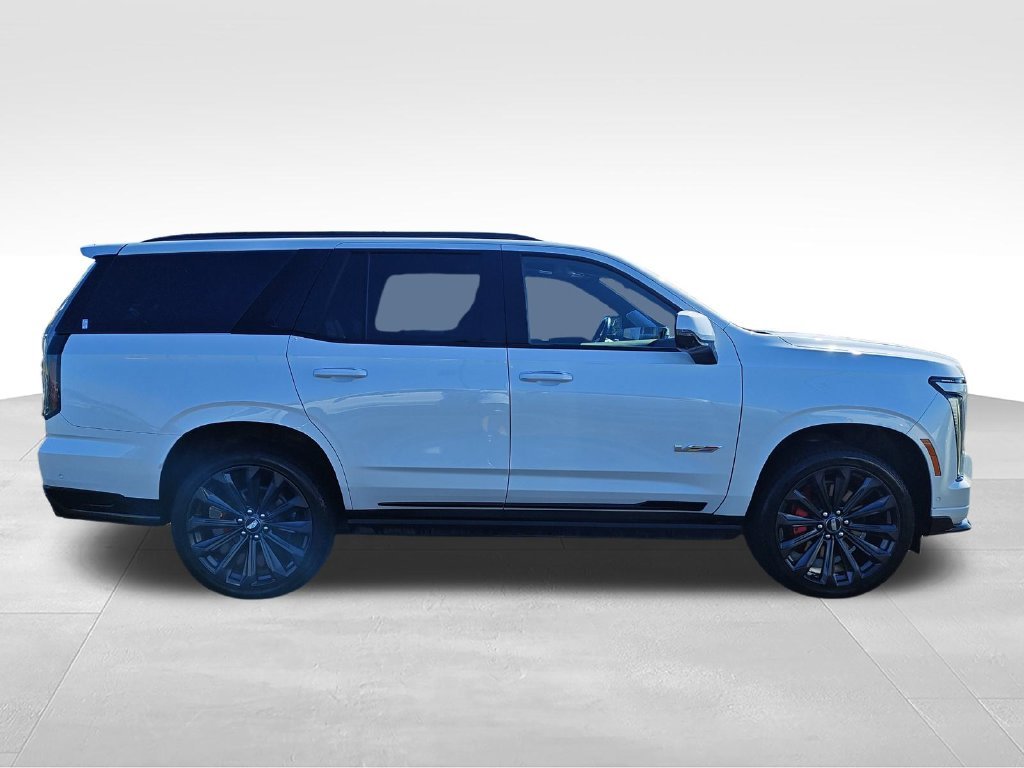 Used 2025 White Cadillac V-Series image 7