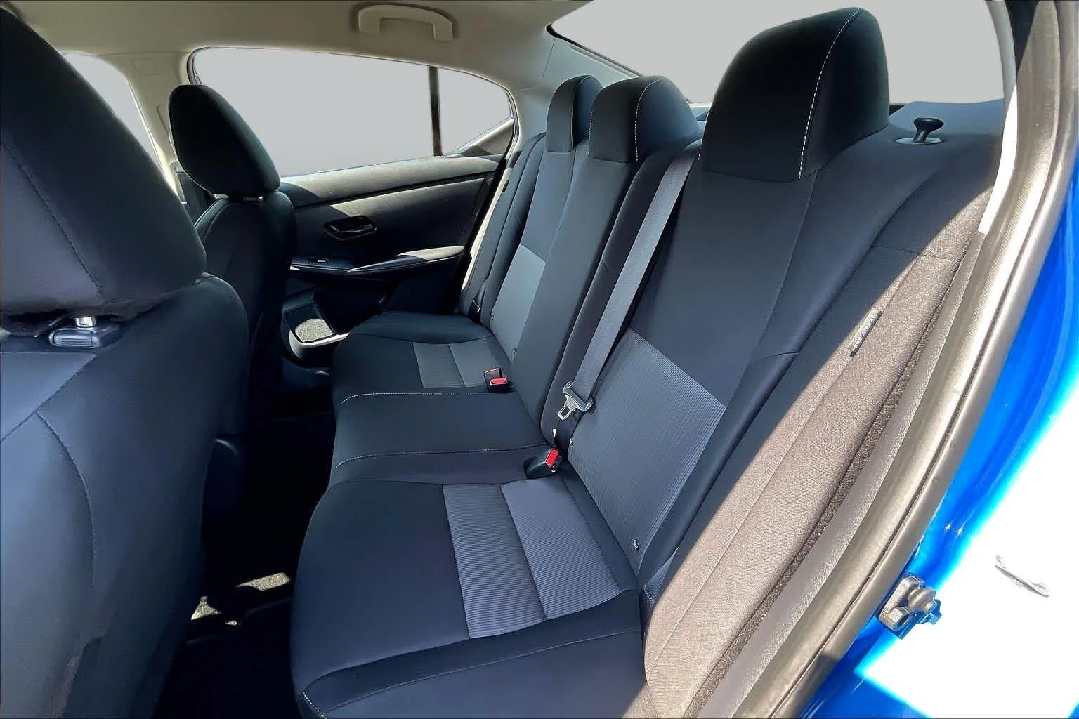 Used 2025 Electric Blue Metallic Nissan SV image 19