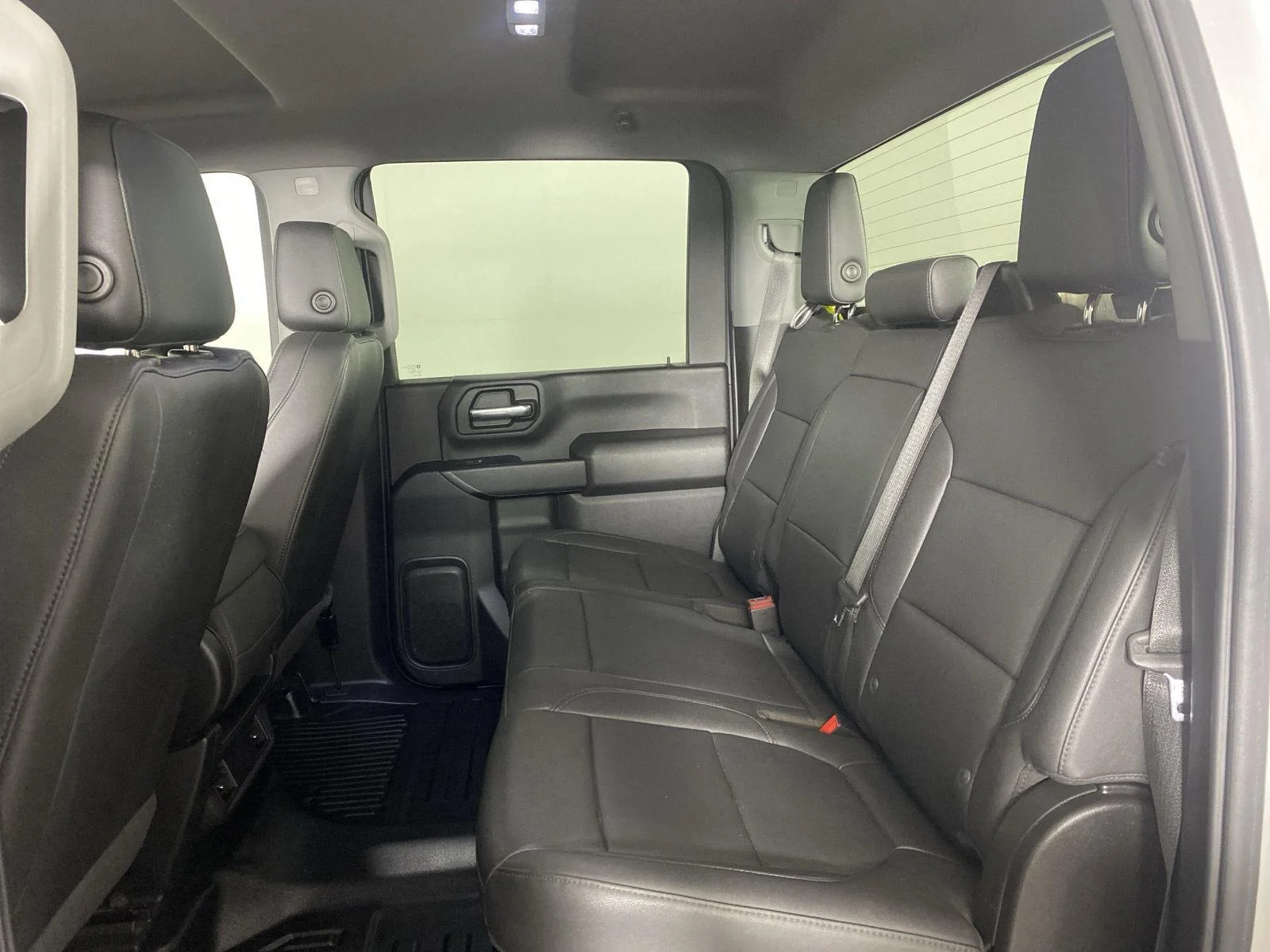 Used 2022 Silver Ice Metallic Chevrolet WT image 20