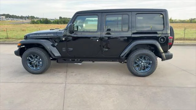 New 2026 Black Clear-Coat Exterior Paint Jeep 85th Anniversary Edition image 6