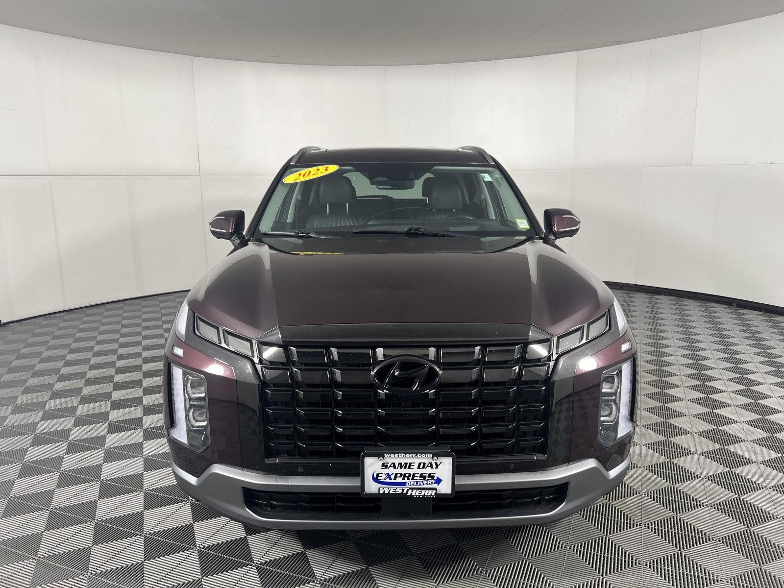 Used 2023 Sierra Burgundy Hyundai Limited image 22