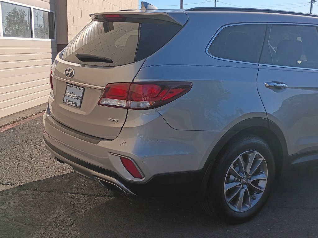 Used 2017 Iron Frost Hyundai SE image 4