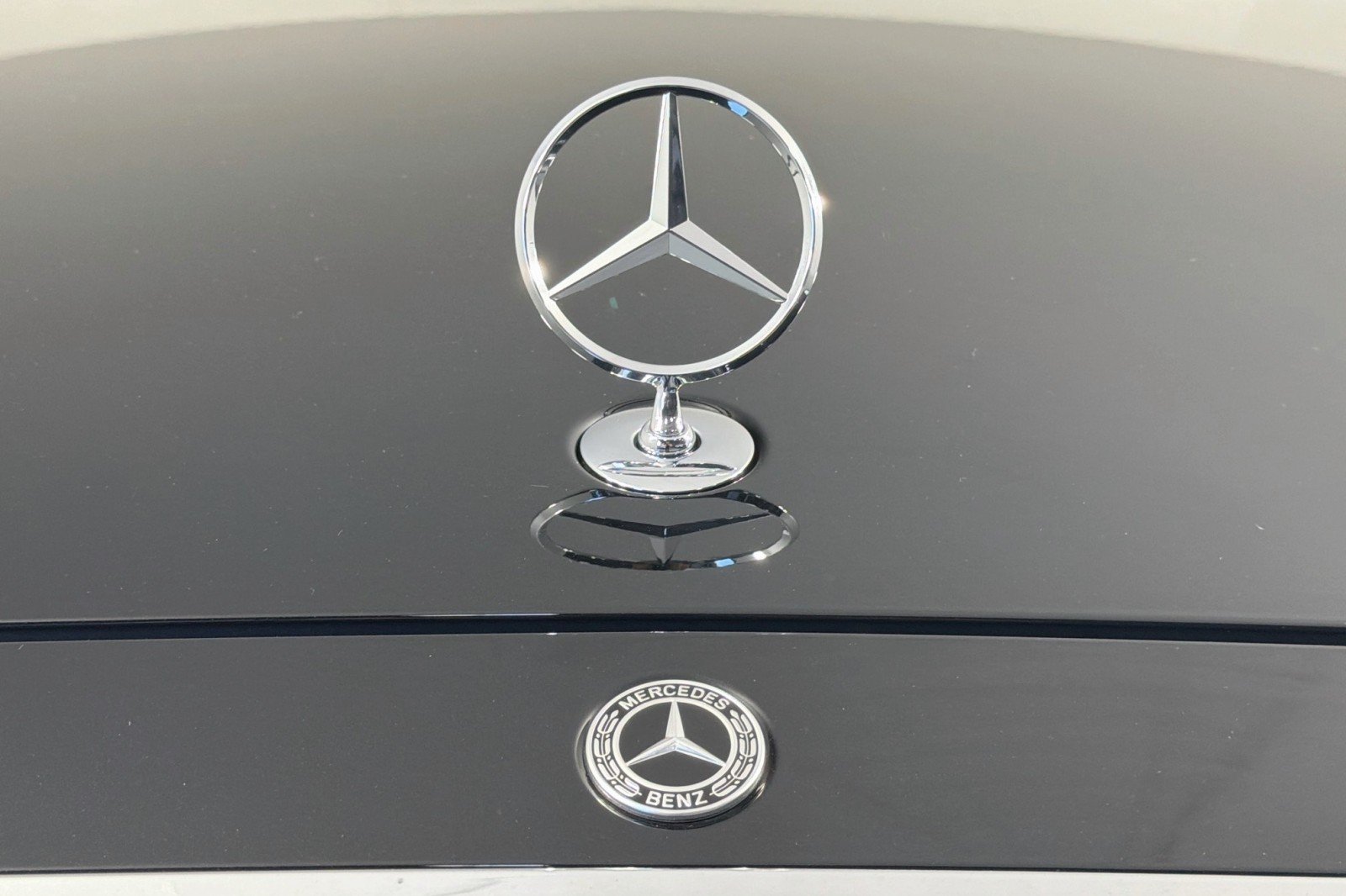 New 2027 Obsidian Black Metallic Mercedes-Benz S 580 4MATIC® Sedan image 13