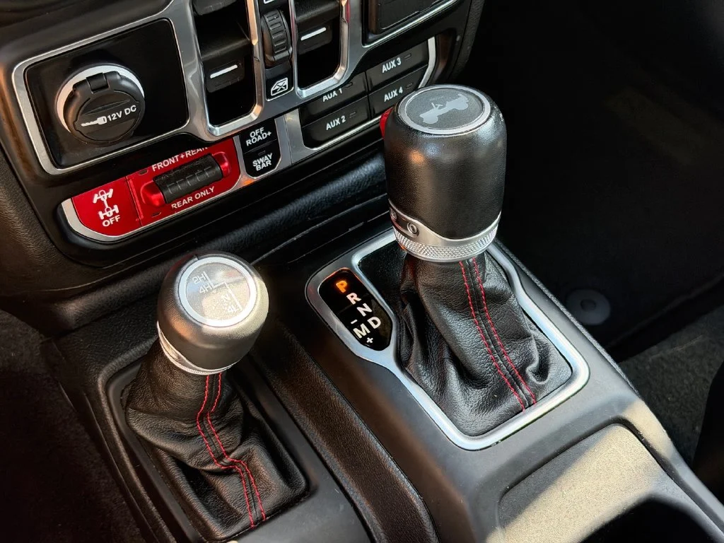 Used 2023 White Jeep Rubicon image 24
