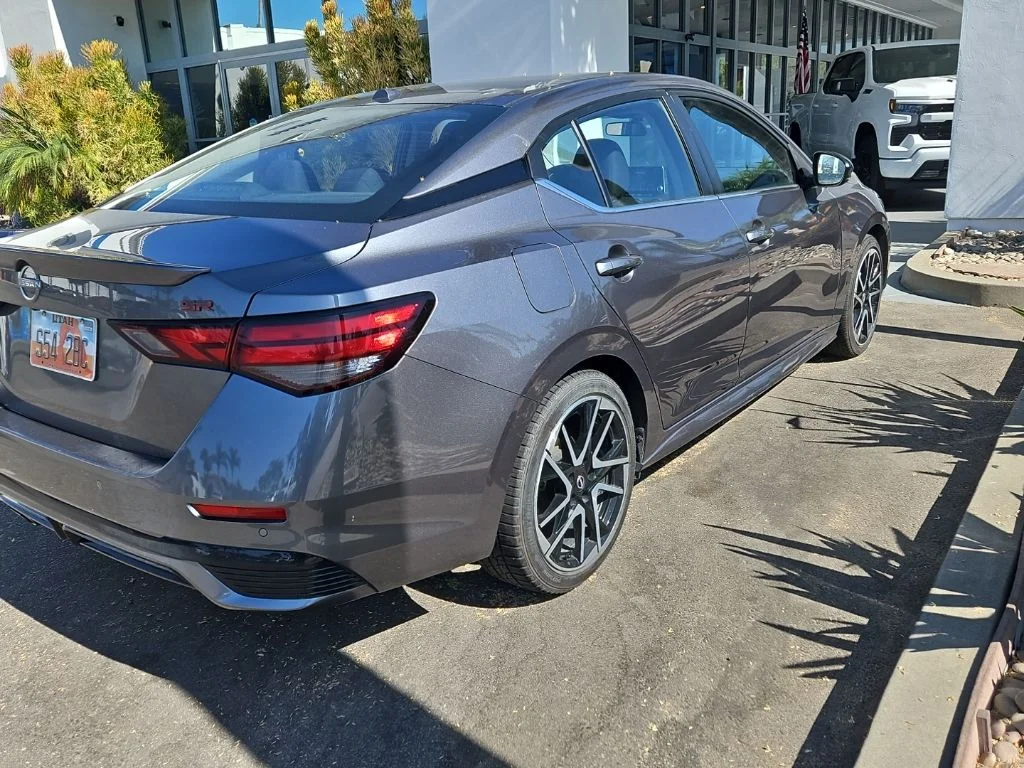 Used 2025 Gray Nissan SR image 7