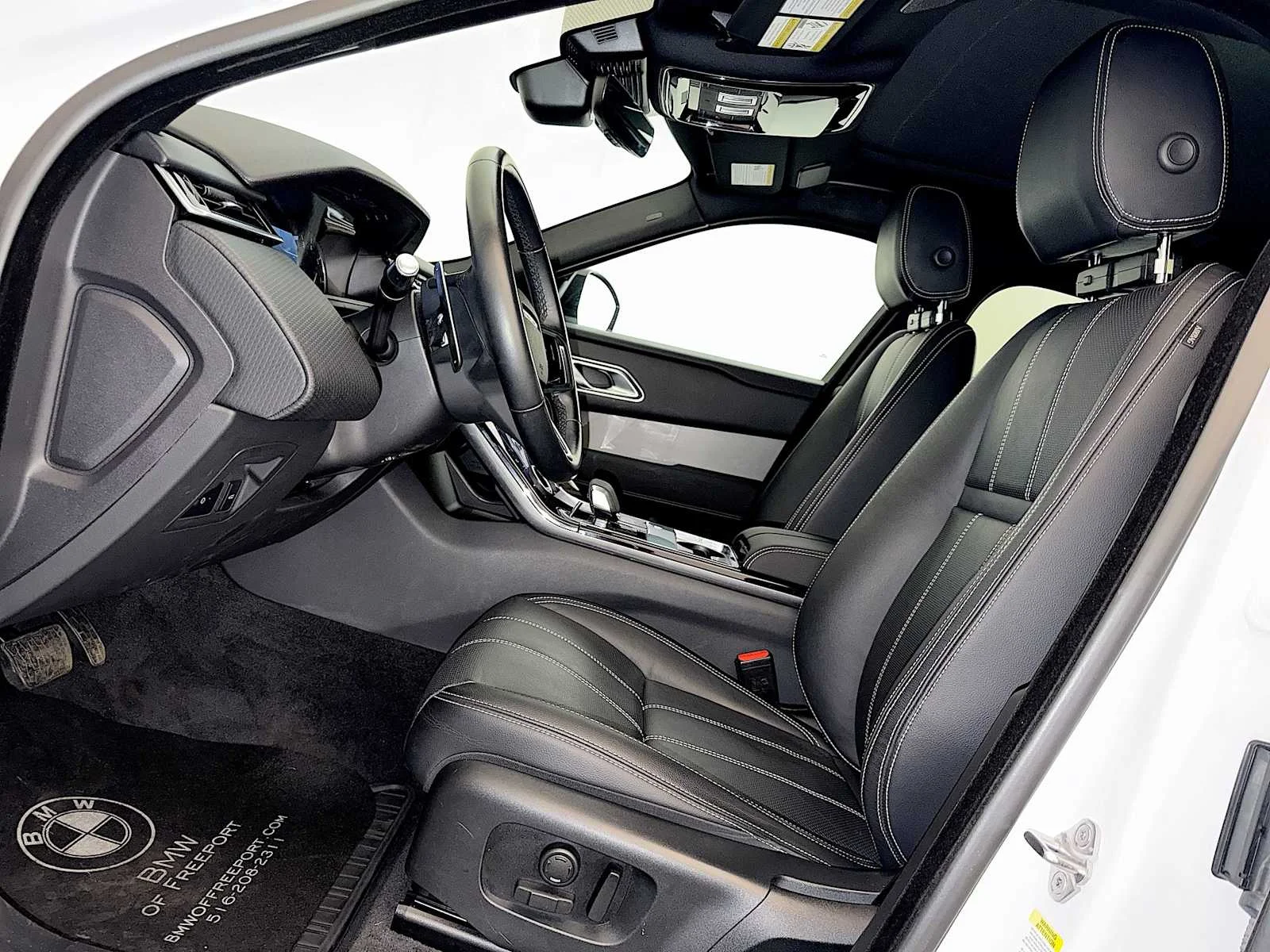 Used 2022  Land Rover S image 9