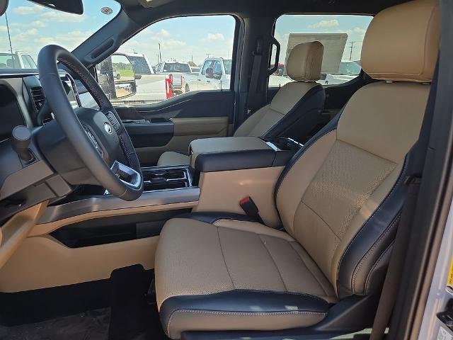 New 2026 Glacier Gray Metallic Tri-Coat Ford F-250® Lariat® image 43